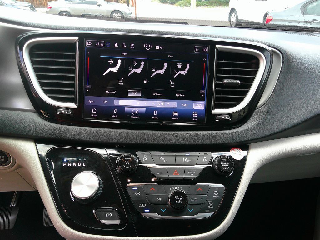 2023 Chrysler Pacifica Image 16