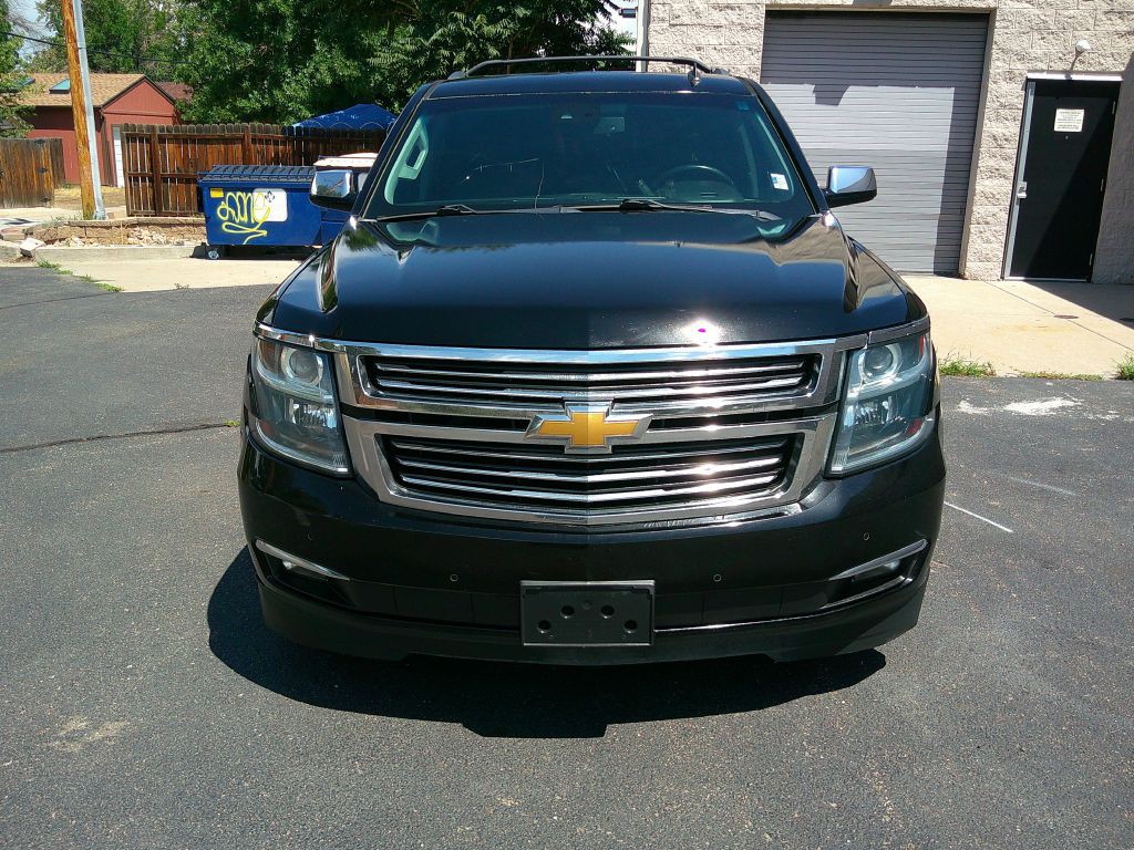 2015 Chevrolet Suburban Image 2