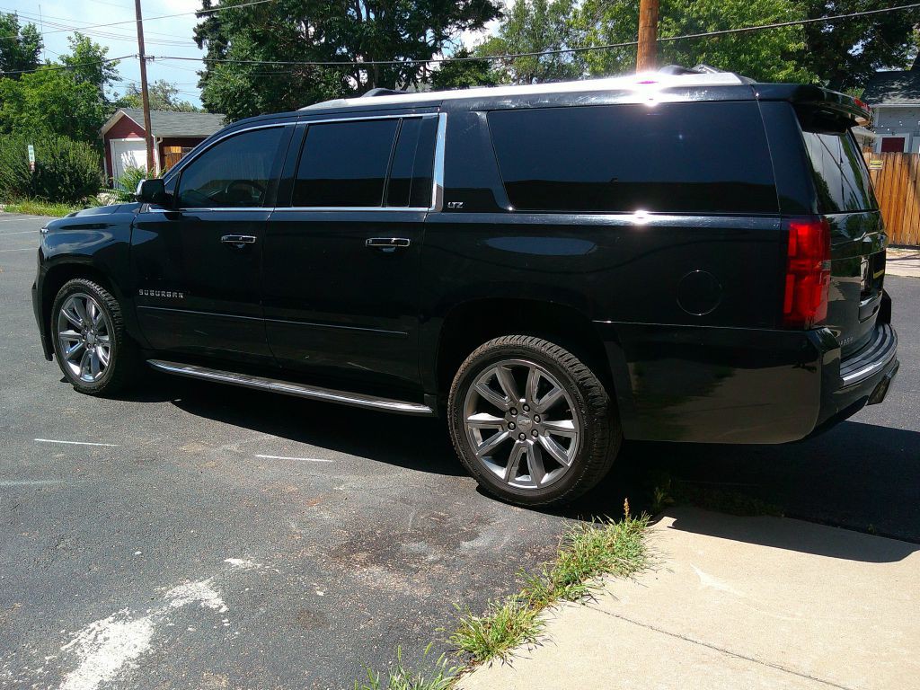 2015 Chevrolet Suburban Image 5