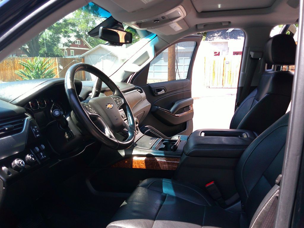 2015 Chevrolet Suburban Image 8