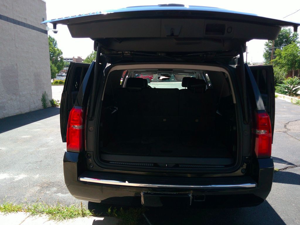2015 Chevrolet Suburban Image 10