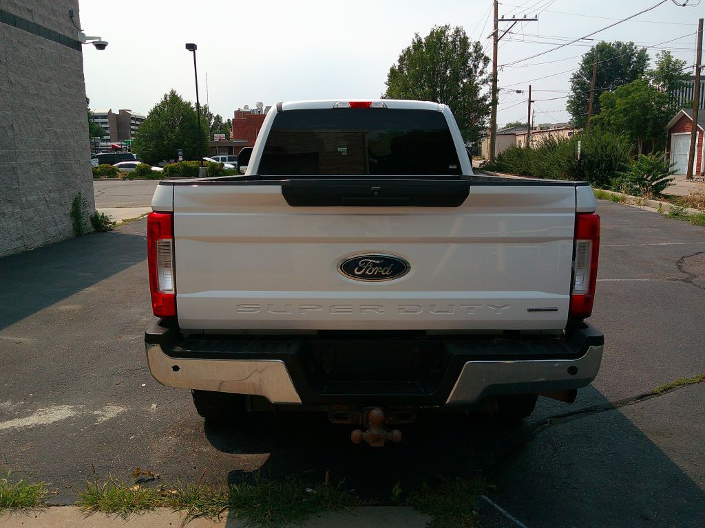 2017 Ford F-250 Image 3