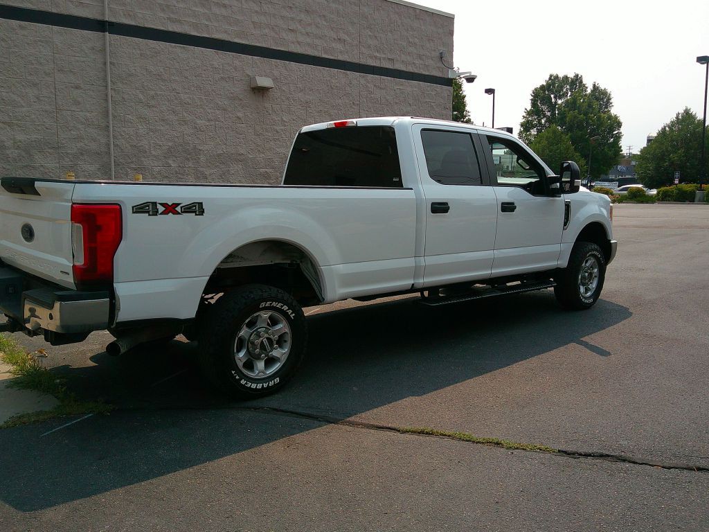2017 Ford F-250 Image 4