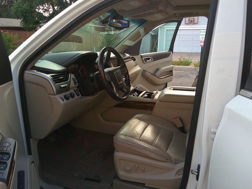 2015 GMC Yukon Image 9