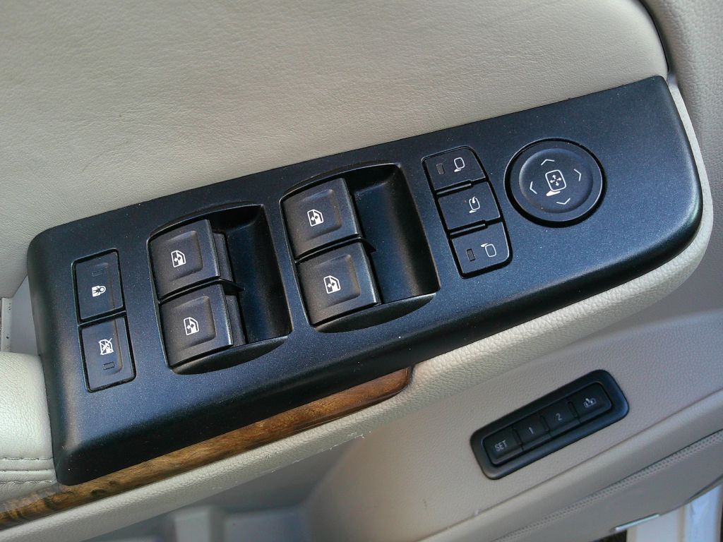 2015 GMC Yukon Image 13