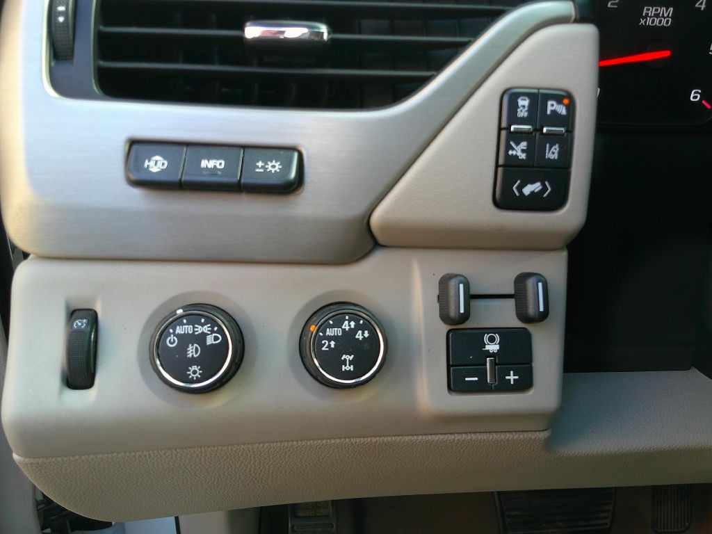 2015 GMC Yukon Image 14