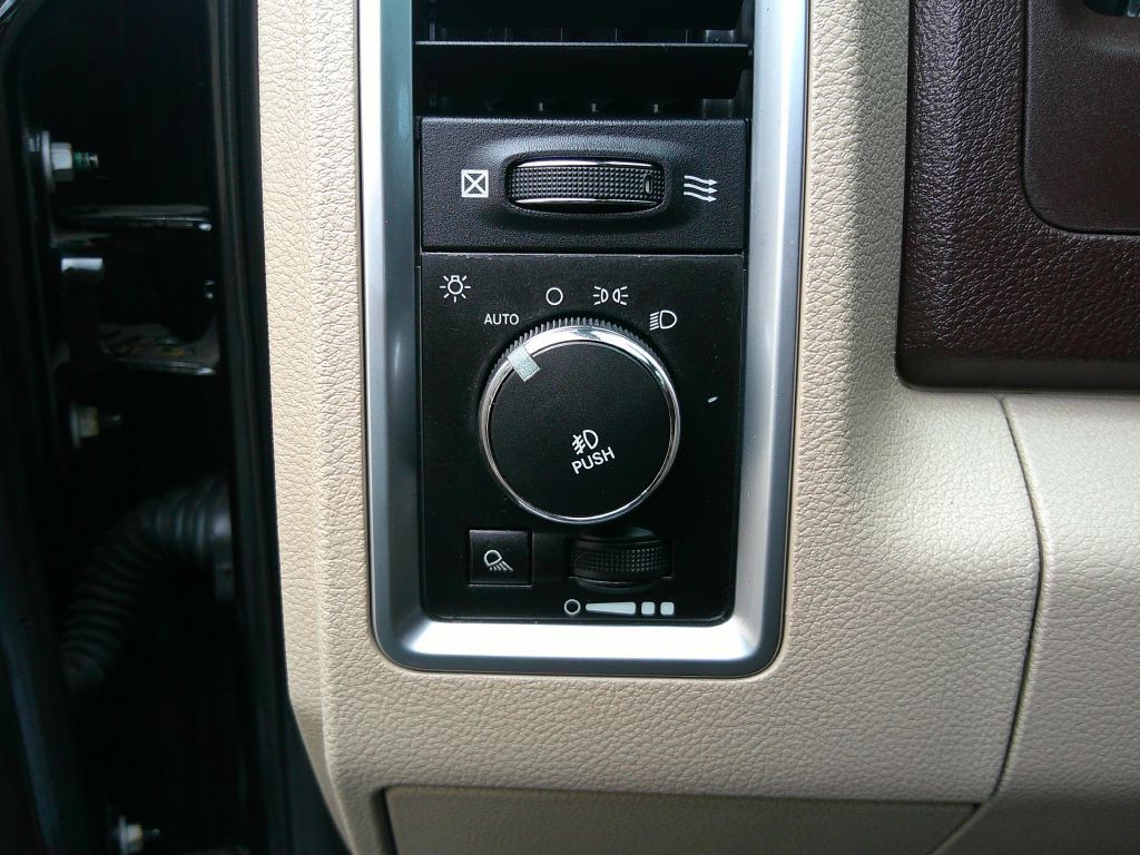 2013 RAM 1500 Image 14