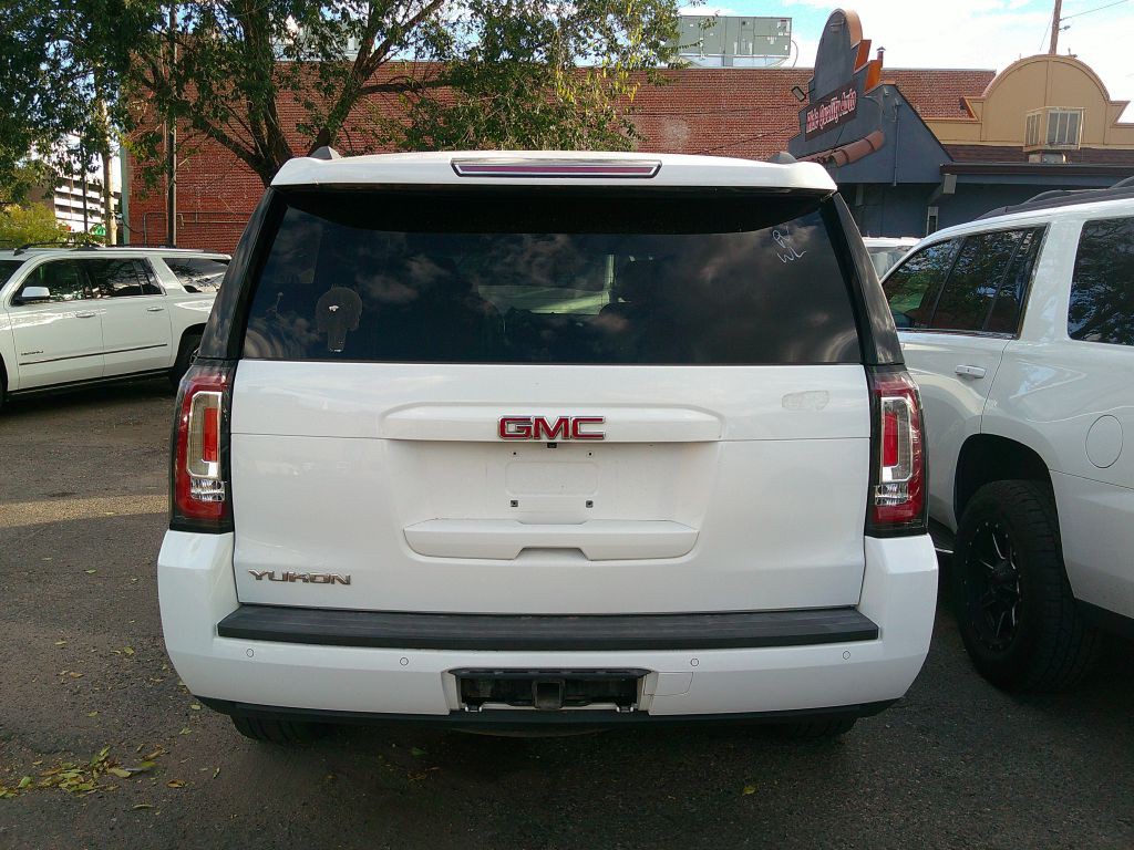 2016 GMC Yukon Image 3