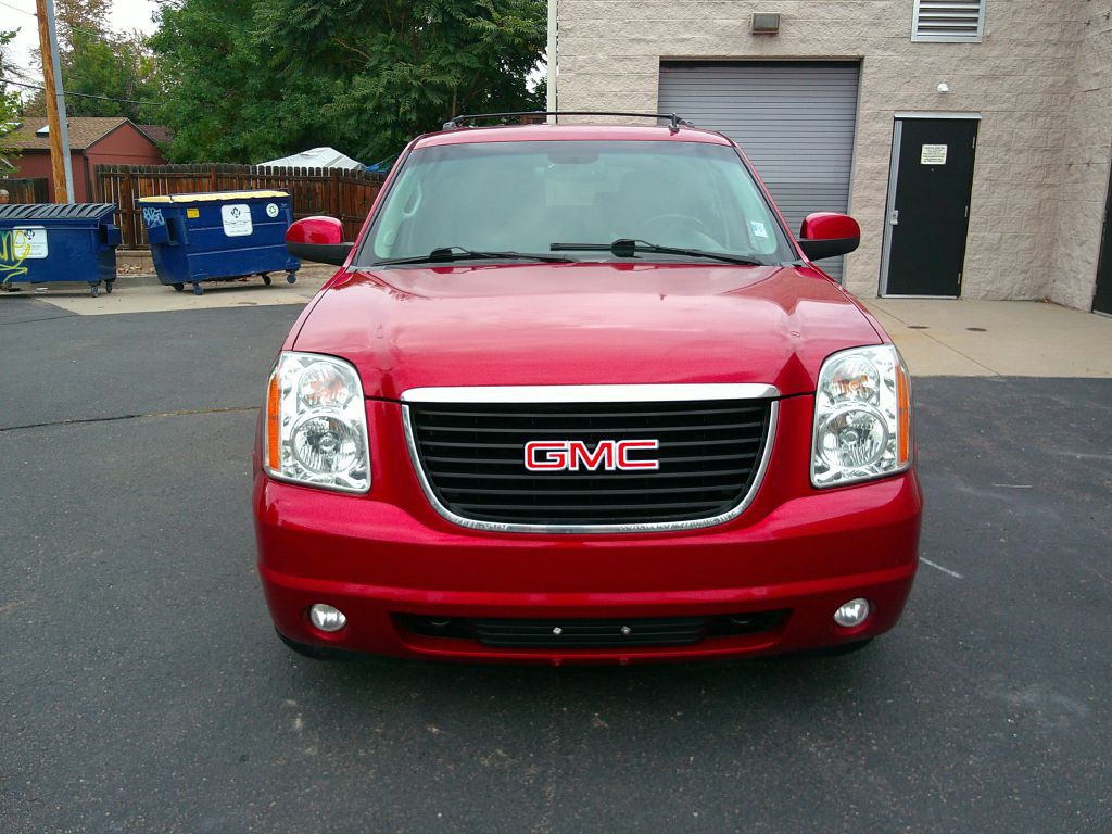 2014 GMC Yukon Image 2