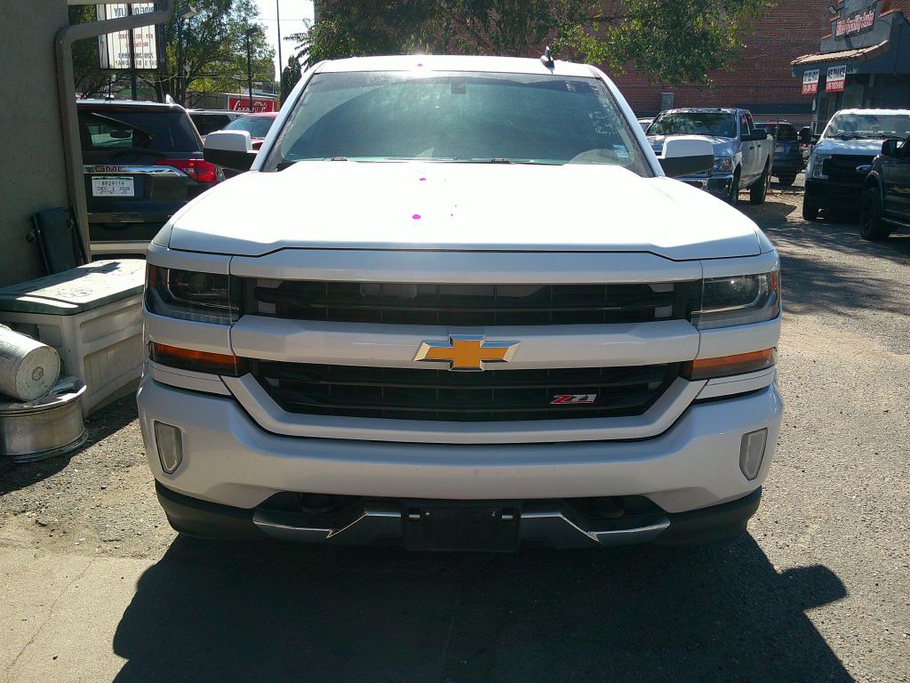 2017 Chevrolet Silverado 1500 Image 2