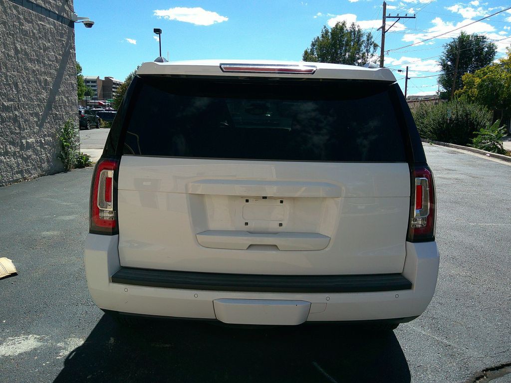 2017 GMC Yukon Image 3