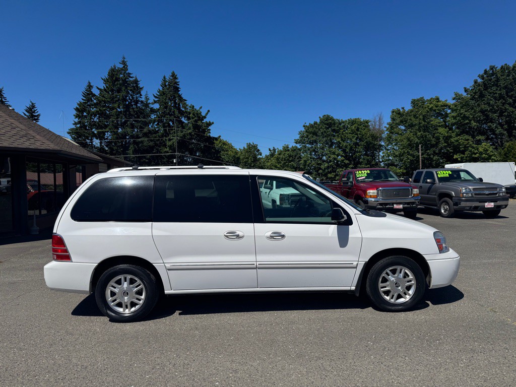 2005 Mercury Monterey Image 8