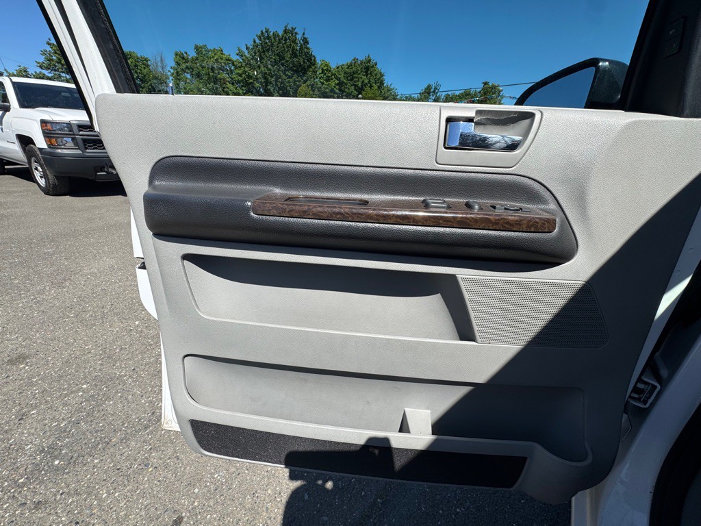 2005 Mercury Monterey Image 12