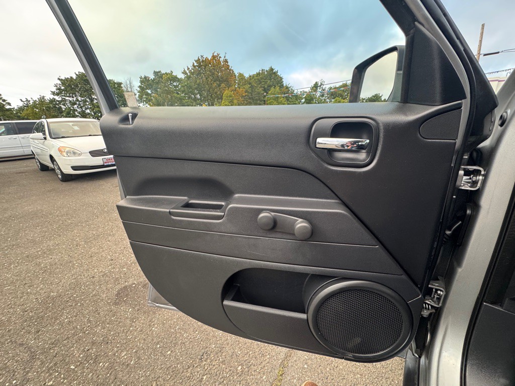 2015 Jeep Patriot Image 11