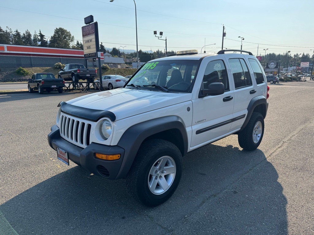2004 Jeep Liberty Image 3