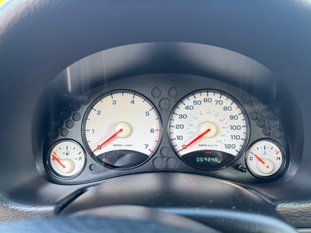 2004 Jeep Liberty Image 10