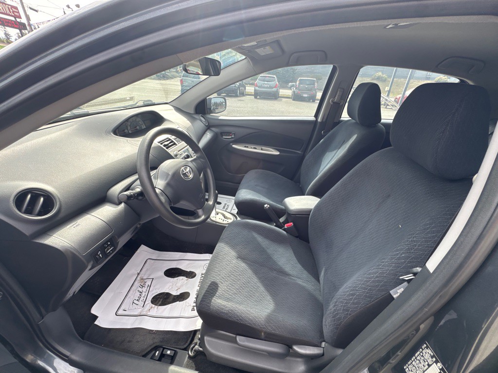 2007 Toyota Yaris Image 9