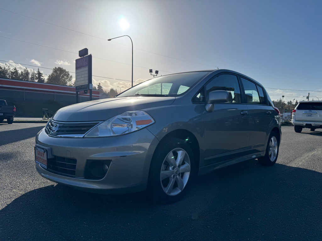 2011 Nissan Versa Image 3