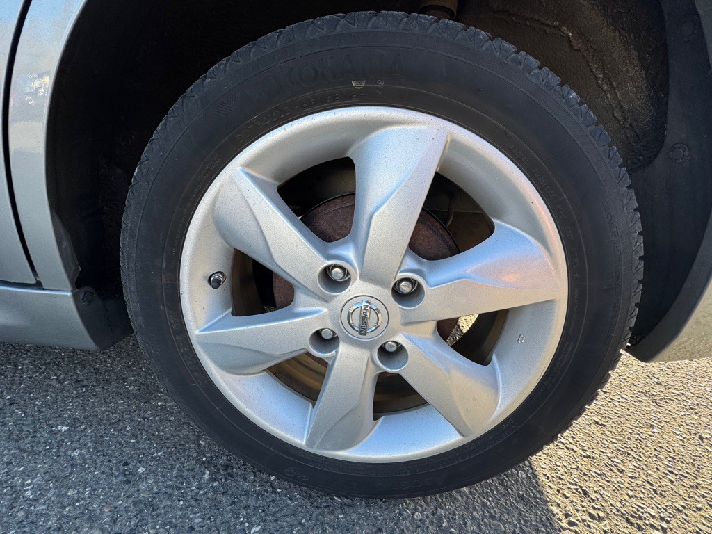 2011 Nissan Versa Image 14