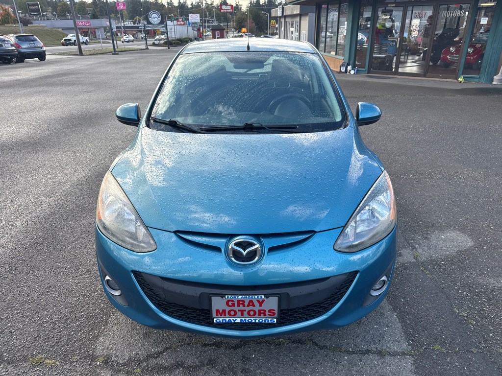 2011 Mazda Mazda2 Image 2