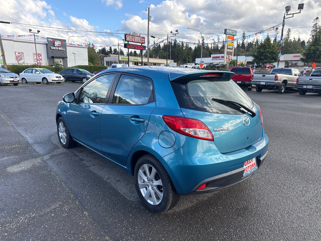 2011 Mazda Mazda2 Image 5