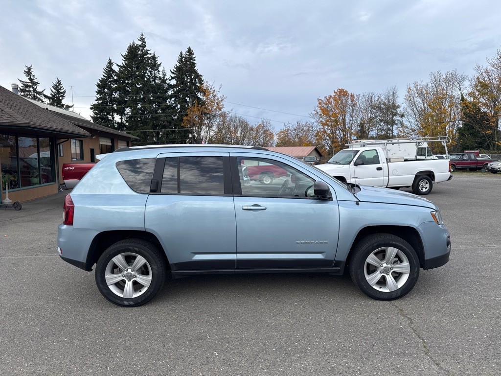 2014 Jeep Compass Image 8