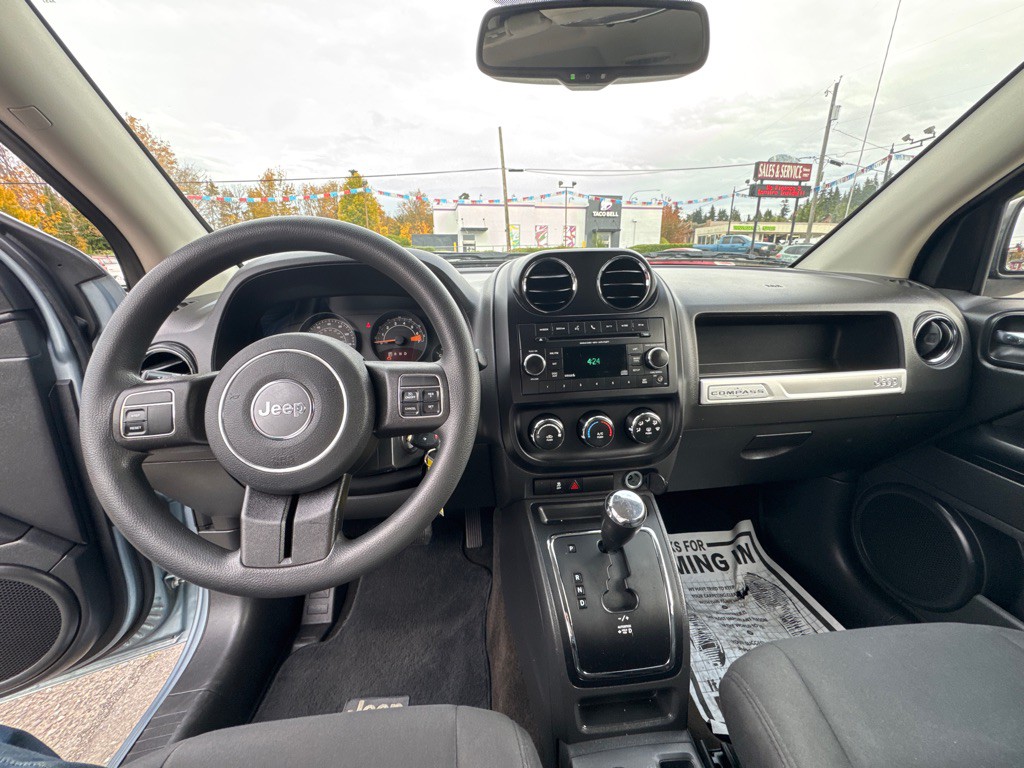 2014 Jeep Compass Image 10