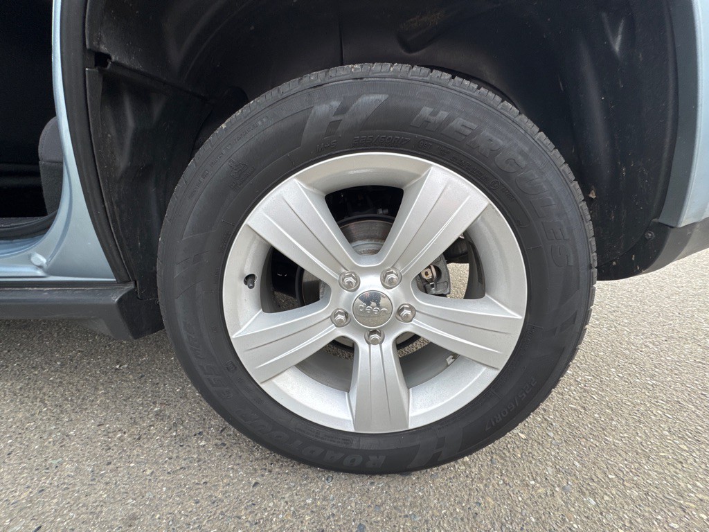 2014 Jeep Compass Image 15