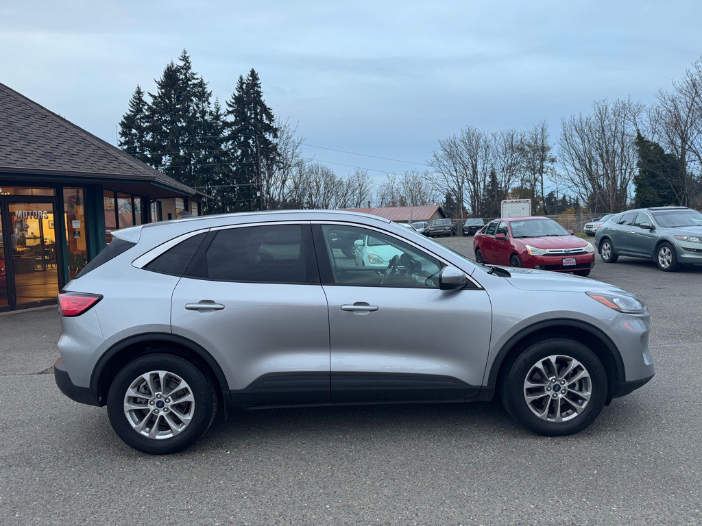 2021 Ford Escape Image 8