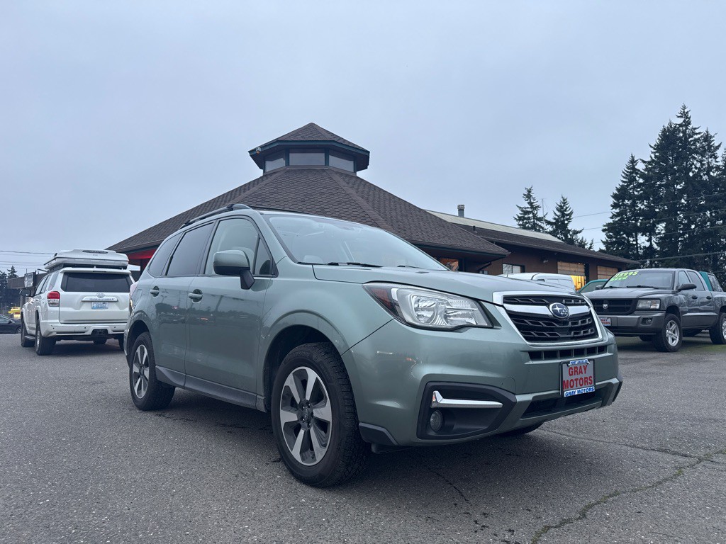 2017 Subaru Forester Image 1