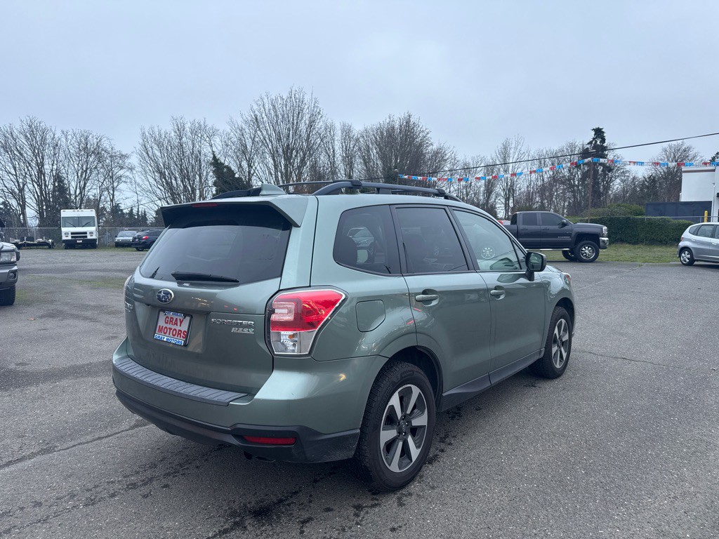 2017 Subaru Forester Image 7
