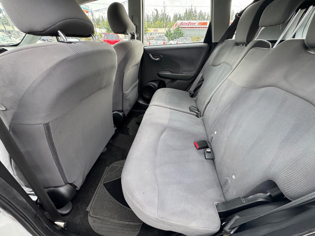 2011 Honda Fit Image 11