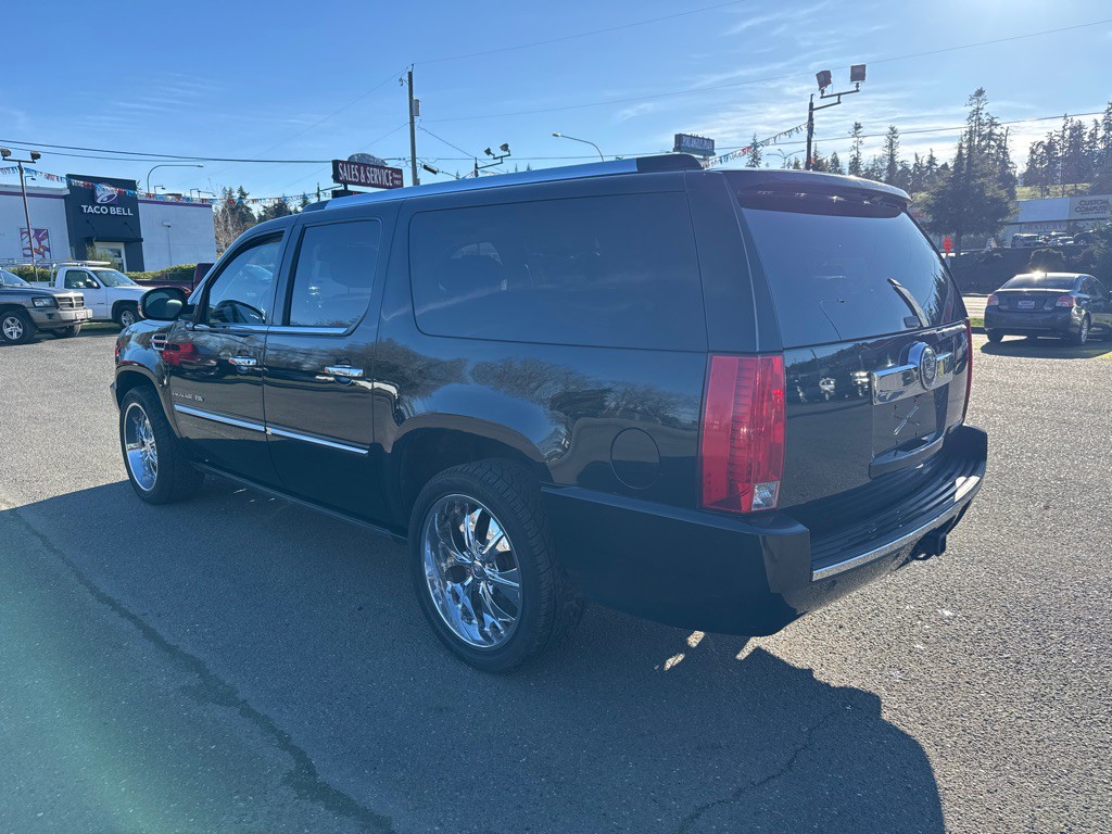 2008 Cadillac Escalade Image 5