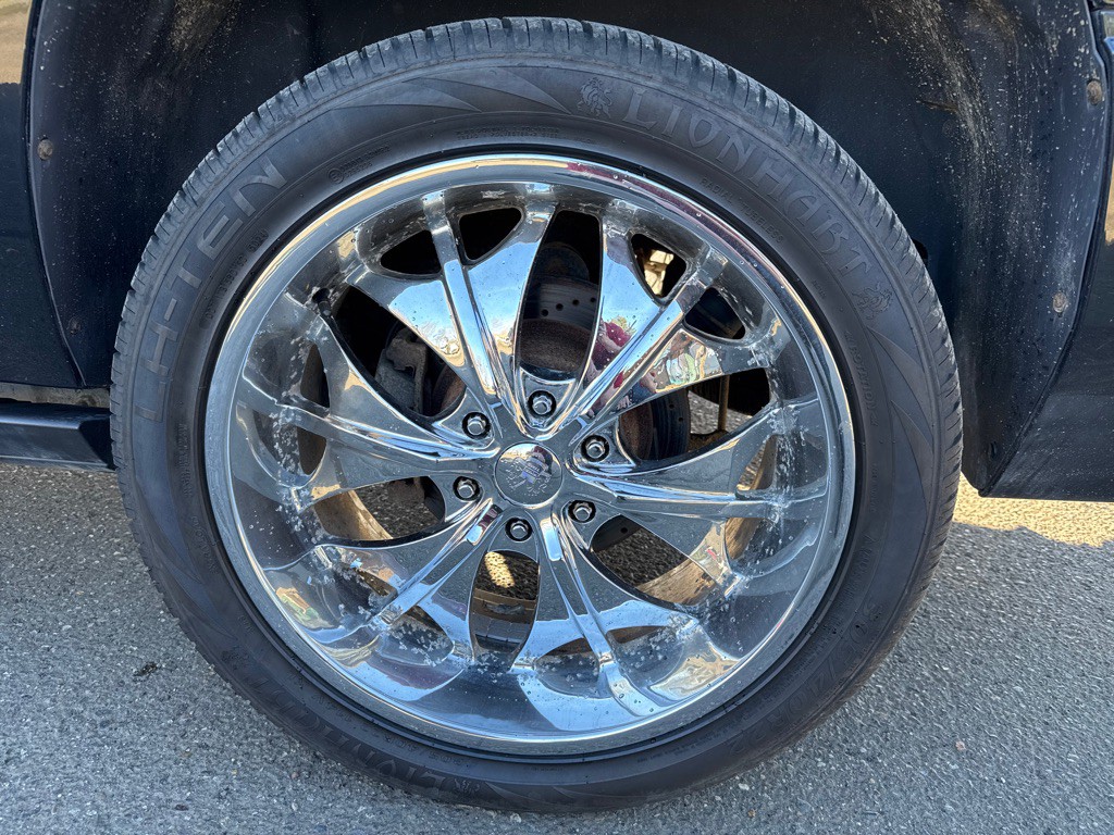 2008 Cadillac Escalade Image 13