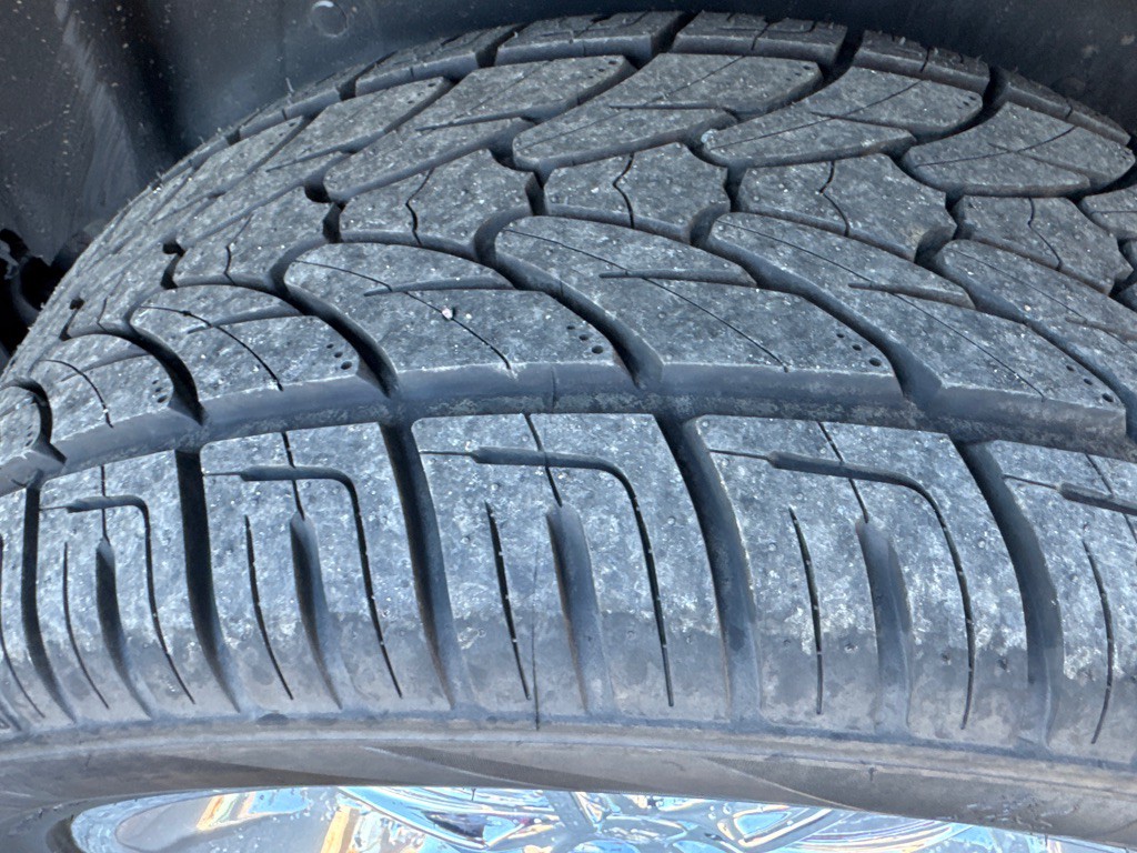 2008 Cadillac Escalade Image 14