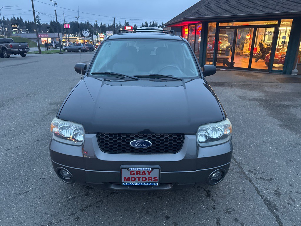 2005 Ford Escape Image 2