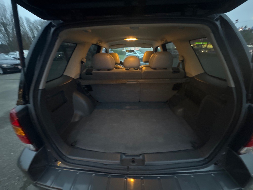 2005 Ford Escape Image 16