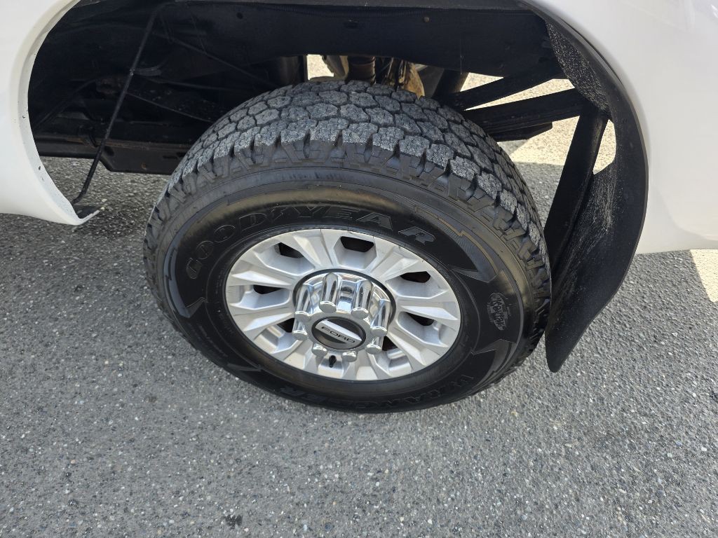 2011 Ford F-350 Image 15