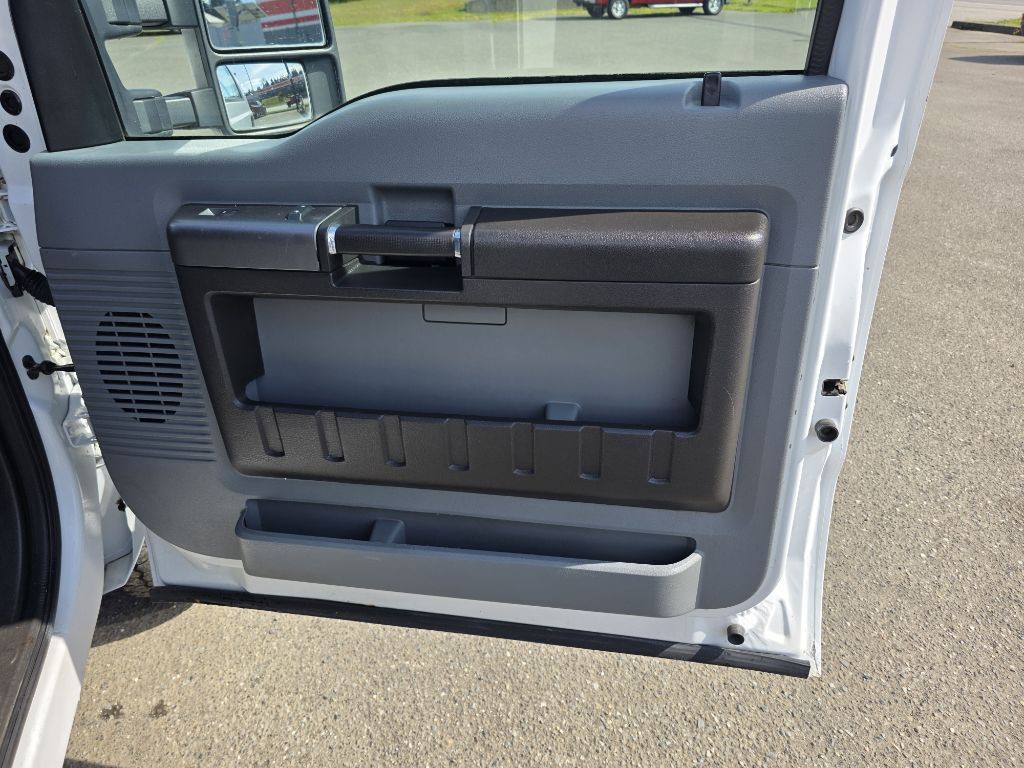 2011 Ford F-350 Image 19