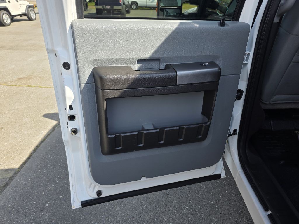2011 Ford F-350 Image 23