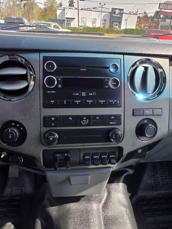 2011 Ford F-350 Image 26