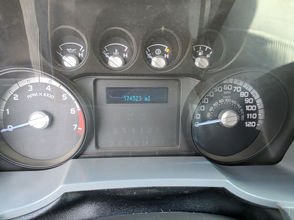 2011 Ford F-350 Image 27