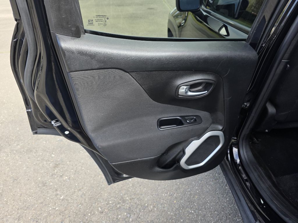 2018 Jeep Renegade Image 15