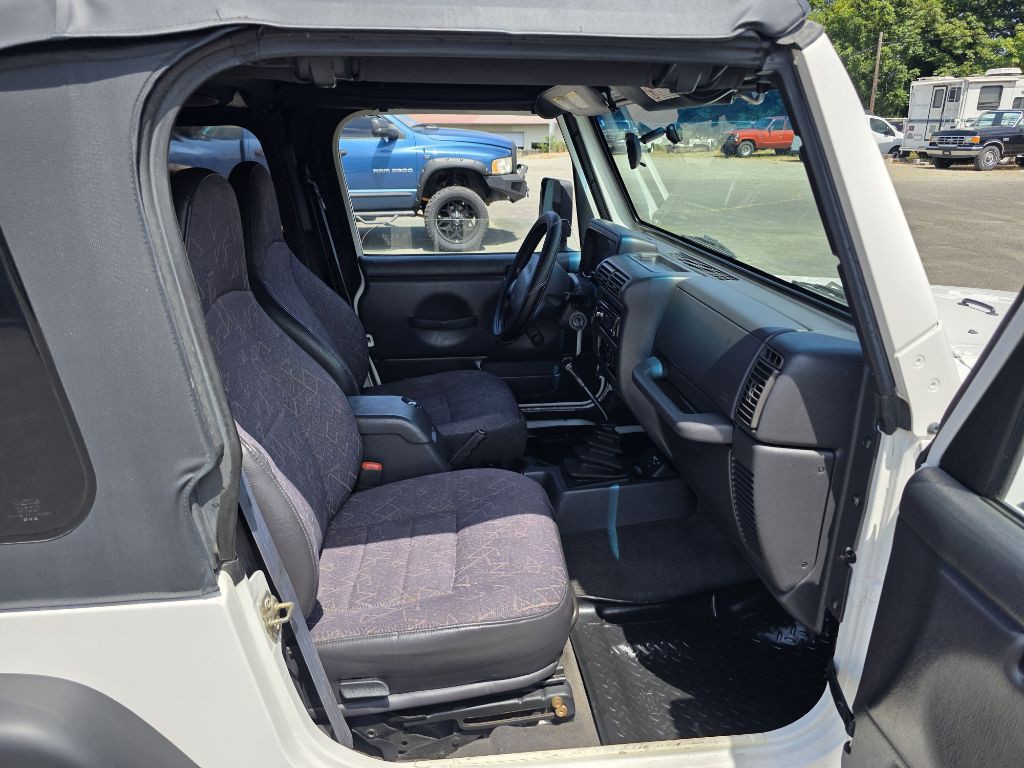 2002 Jeep Wrangler Image 14