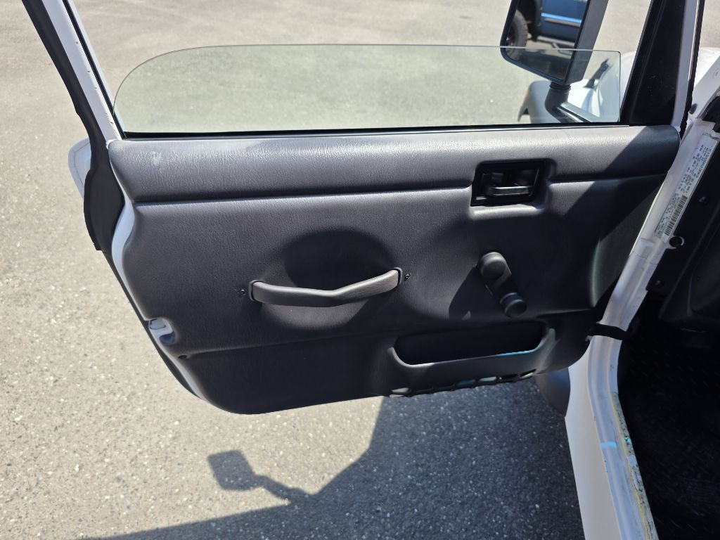 2002 Jeep Wrangler Image 17