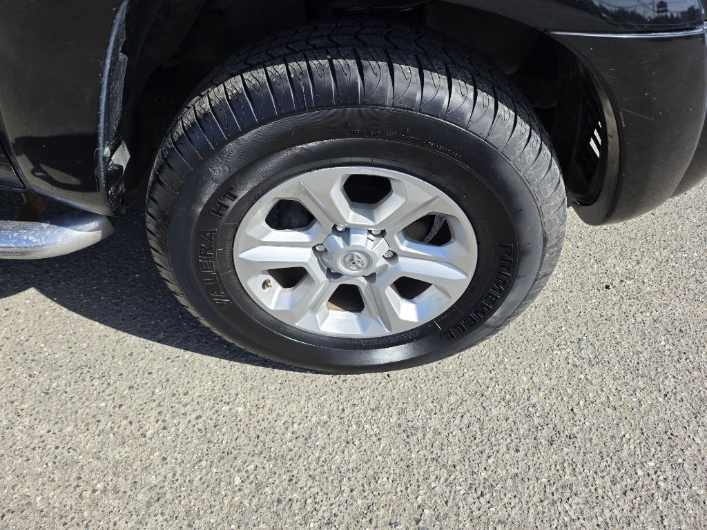 2011 Toyota Tacoma Image 9