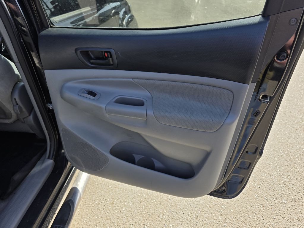 2011 Toyota Tacoma Image 15