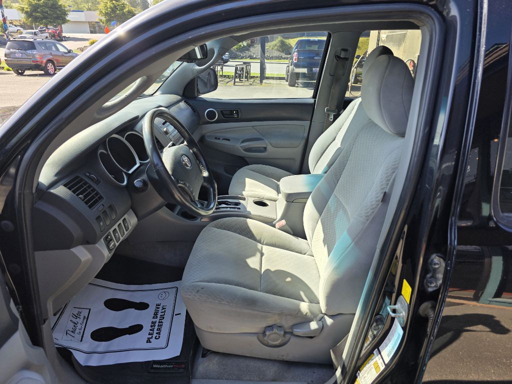 2011 Toyota Tacoma Image 18