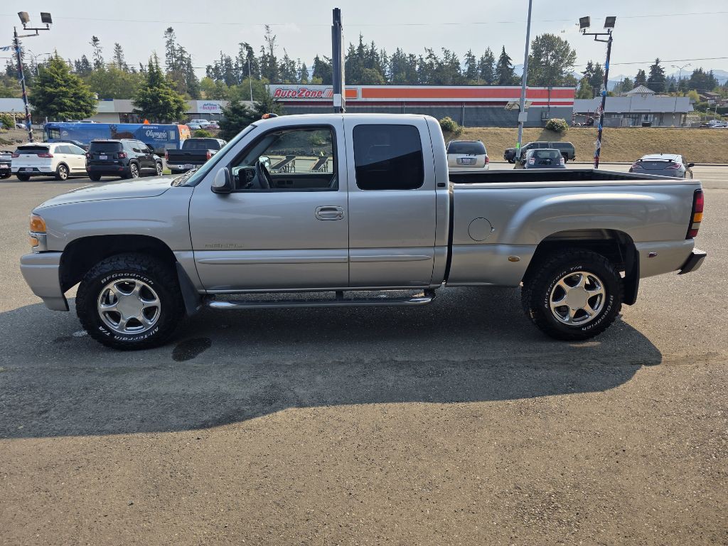 2004 GMC Sierra Image 4