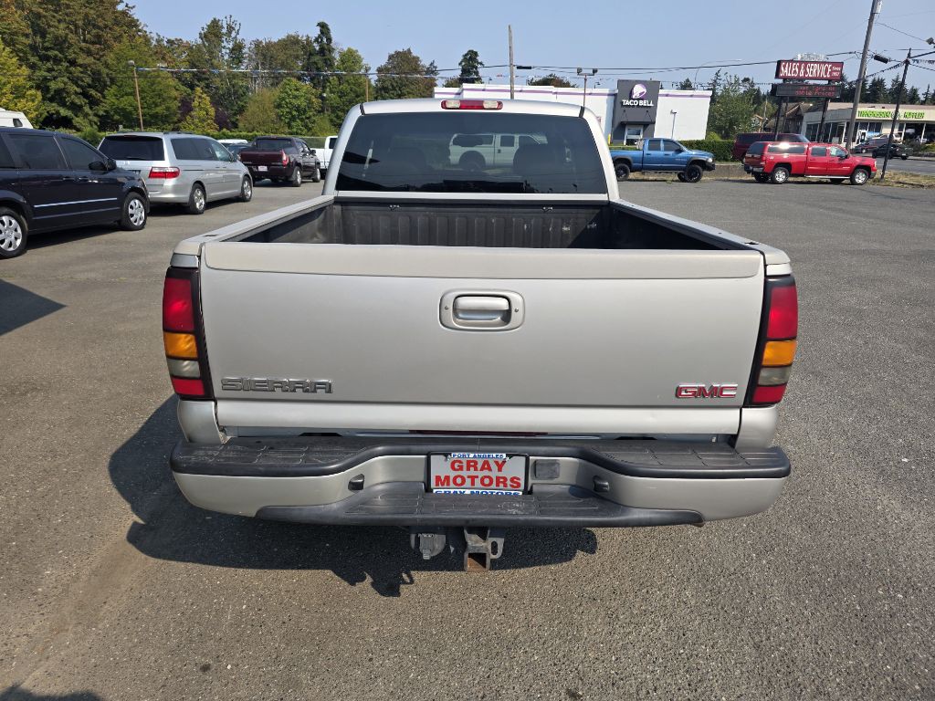 2004 GMC Sierra Image 5
